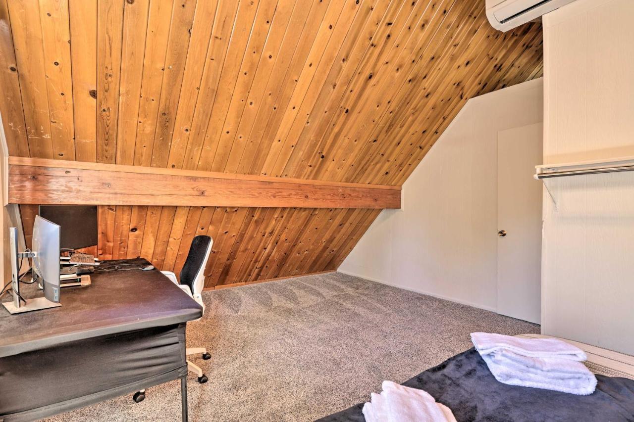 Pine Mountain Lake Vacation Rental With Deck Гровленд Екстер'єр фото